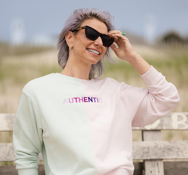 AUTHENTIC  Lavender-Mint Colorblocked Crew - Purple Shades image 3